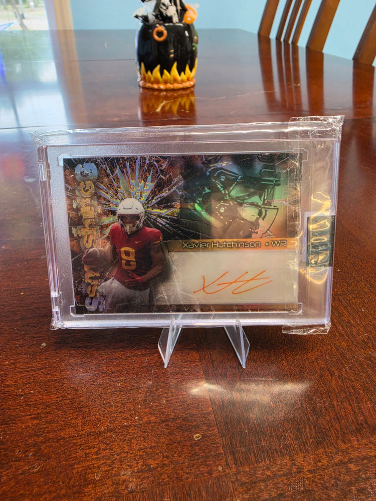 2023 Wild Card Alumination #AS9 Xavier Hutchinson Smashing Orange Ink Auto/25Texans